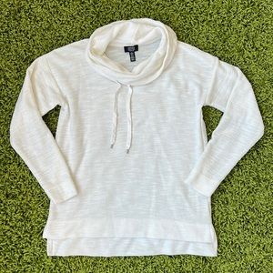 Women’s turtle neck sweater